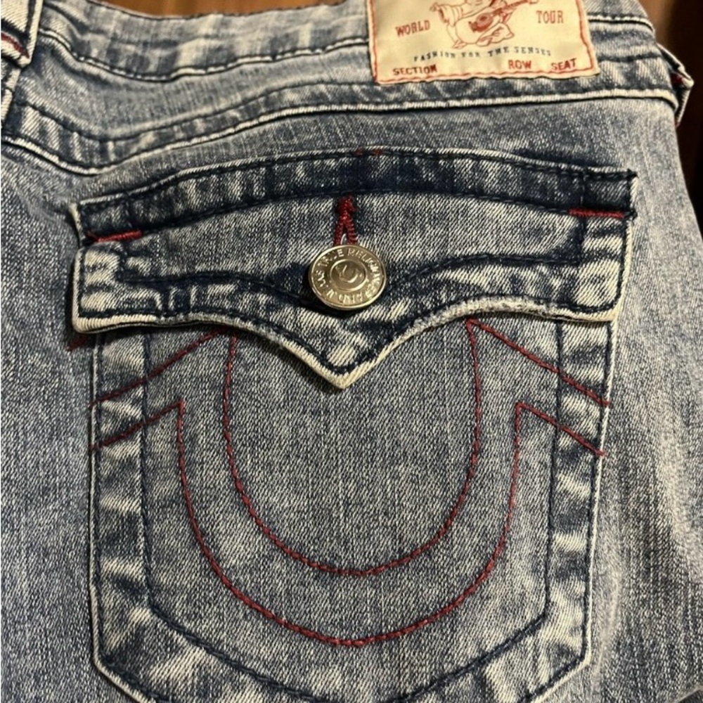 True Religion Women's Faded blue  Straight Leg Jeans - Picture 3 of 15